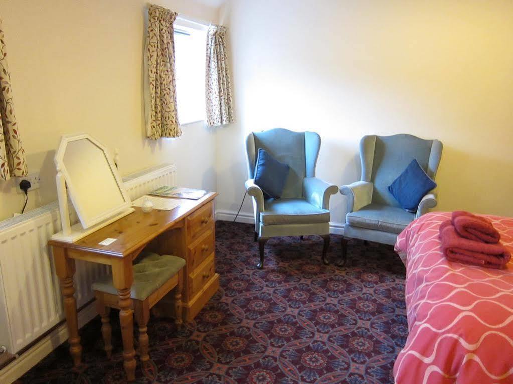 Black Swan Guest House Marton  Екстер'єр фото