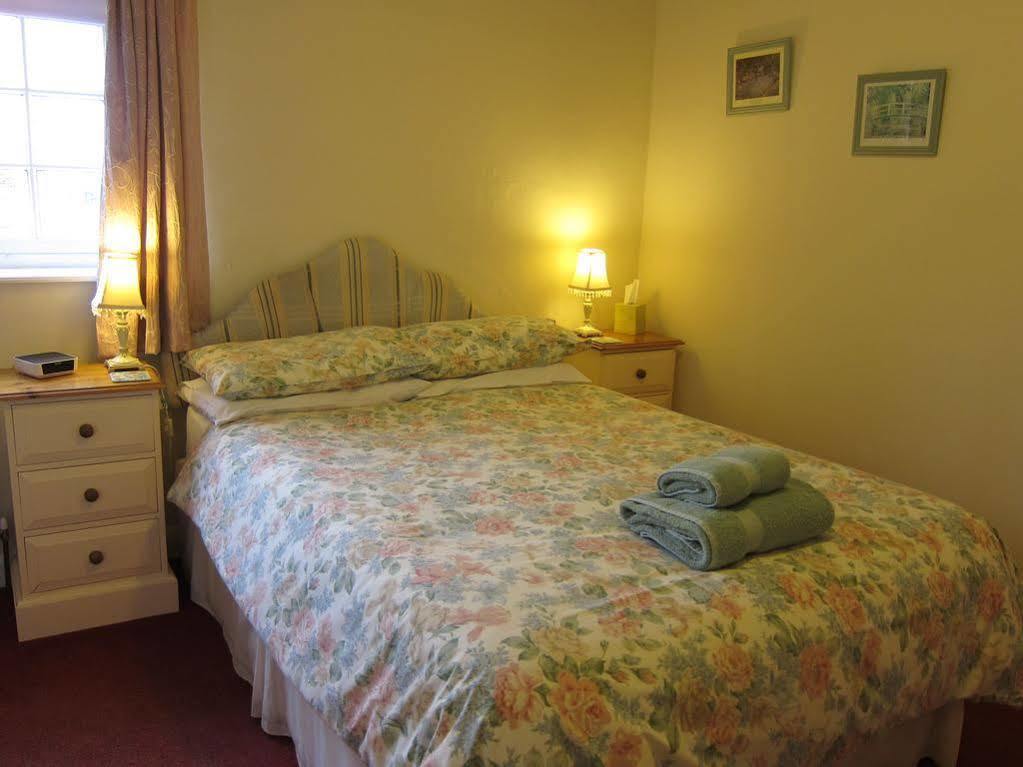 Black Swan Guest House Marton  Екстер'єр фото